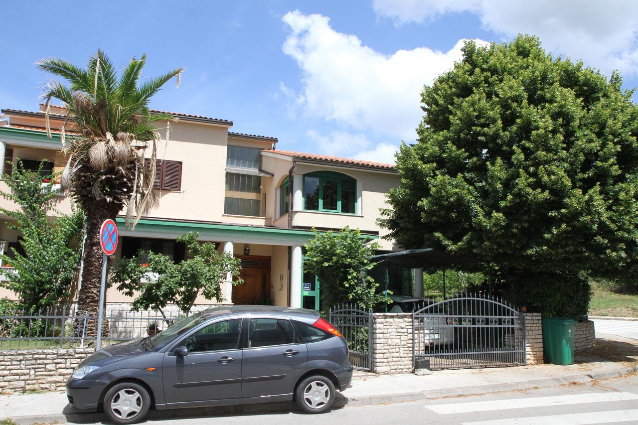 Apartment Vito *