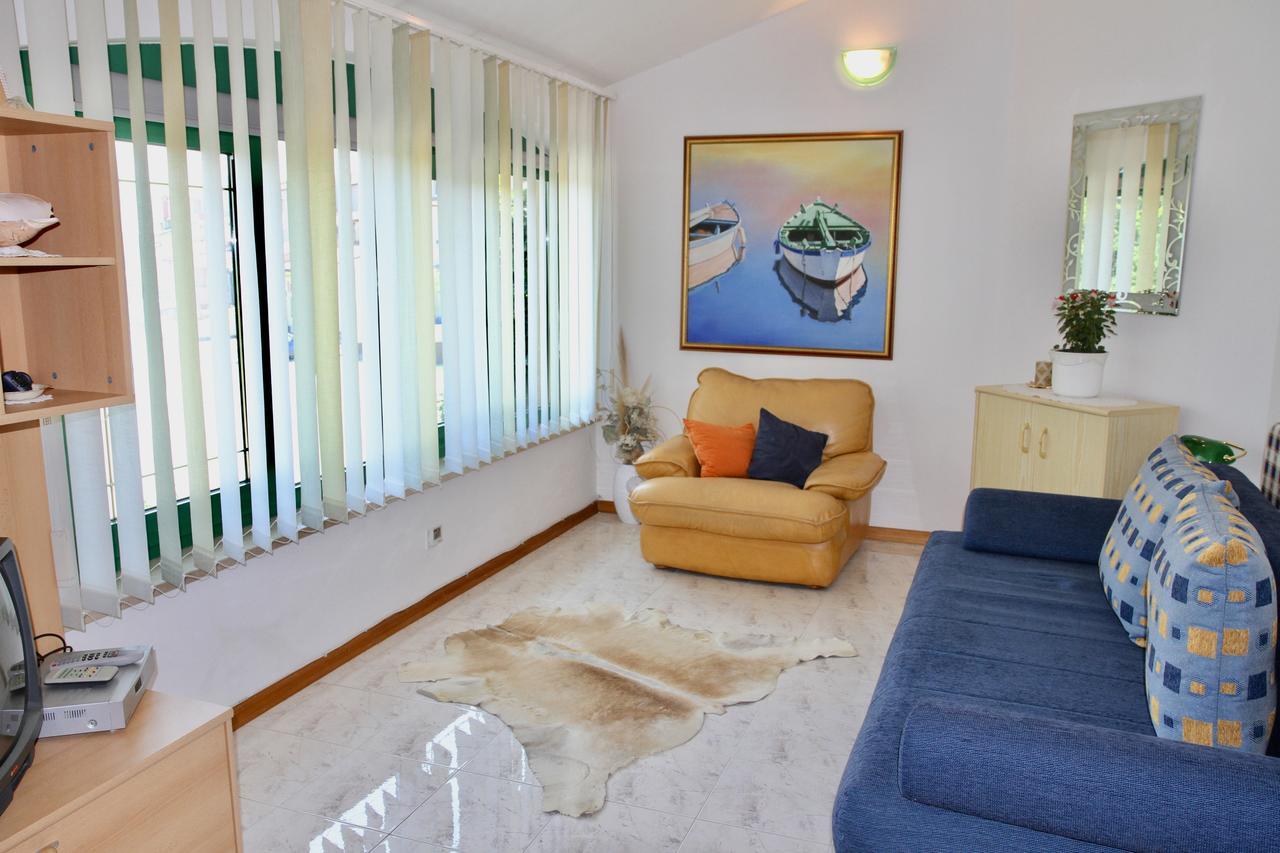 Apartment Vito Pula